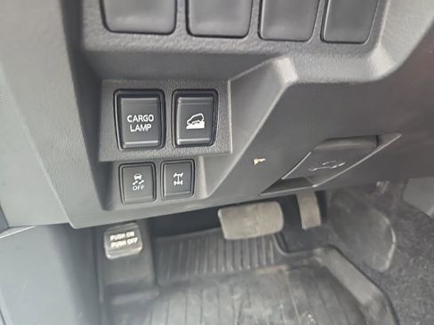 Used 2024 Nissan Frontier PRO-4X w/ Off-Road Protection Package image 15