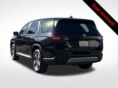 Used 2025 Honda Pilot EX-L image 3