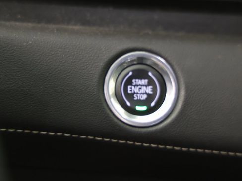 Used 2023 Cadillac Escalade Luxury image 22