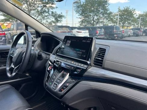 Used 2025 Honda Odyssey Elite image 34