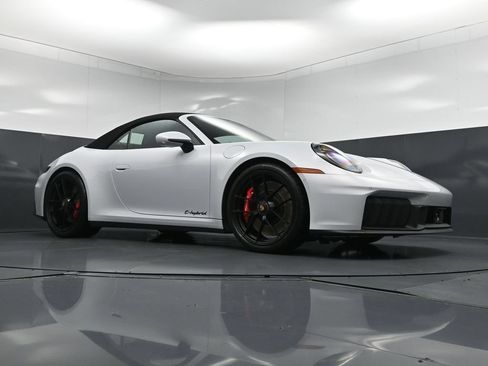 Used 2026 Porsche 911 Carrera GTS RWD image 28