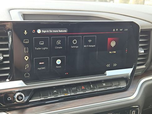 Certified 2026 GMC Sierra 1500 SLT image 17