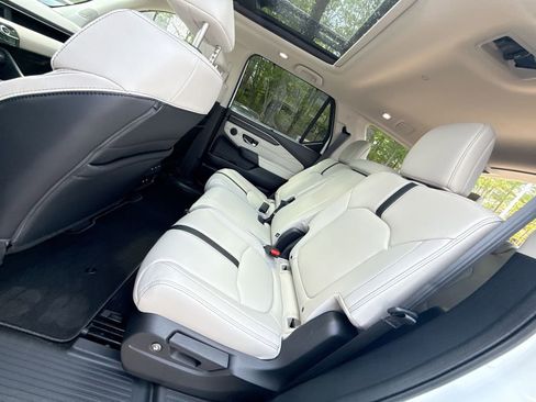 New 2026 Honda Pilot Touring image 25