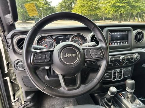 Used 2021 Jeep Gladiator Sport AWD/4WD image 14