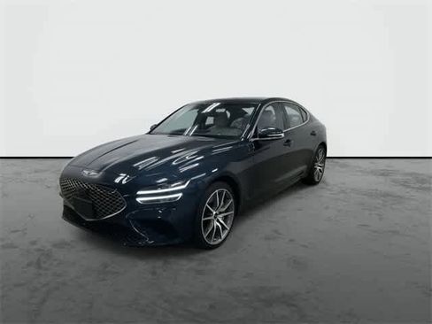 Used 2024 Genesis G70 2.5T image 7