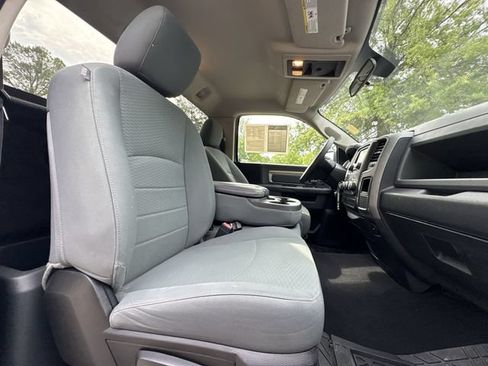 Used 2018 RAM 1500 Express RWD image 27