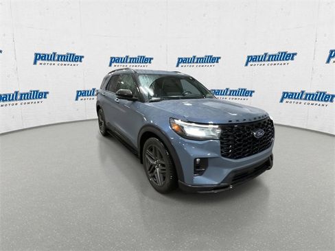 Used 2025 Ford Explorer ST w/ Sun And Sound Package image 3