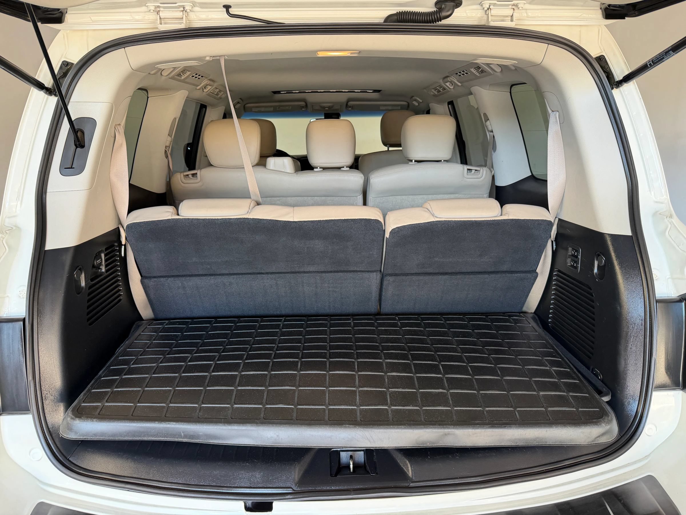 Used 2017 Nissan Armada SL w/ Technology Package RWD image 10