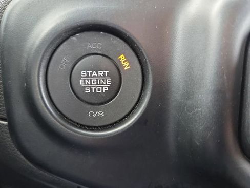 Used 2022 Jeep Wrangler Unlimited Willys image 26