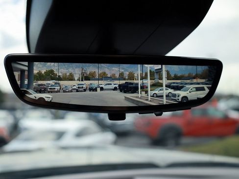 Used 2025 GMC Sierra 2500 AT4X image 18