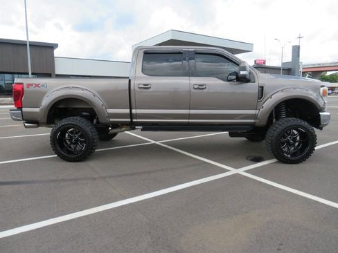 Used 2020 Ford F250 Lariat w/ Lariat Ultimate Package image 5