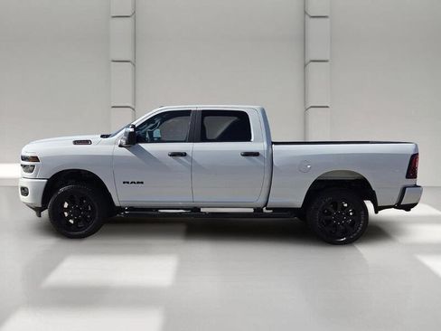 Used 2026 RAM 2500 Big Horn AWD/4WD image 2