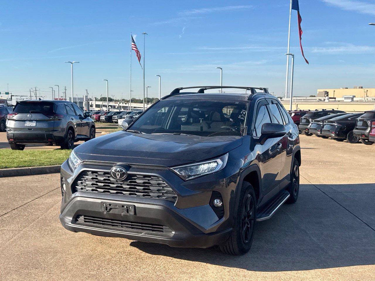 Used 2019 Toyota RAV4 XLE FWD image 8