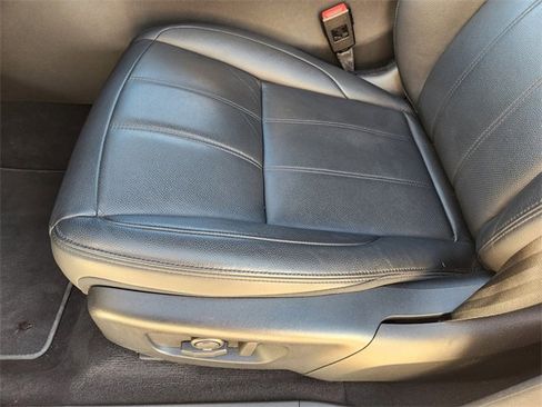 Used 2025 Land Rover Range Rover Evoque S image 23