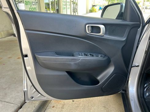 Used 2026 Hyundai Venue SEL FWD image 33