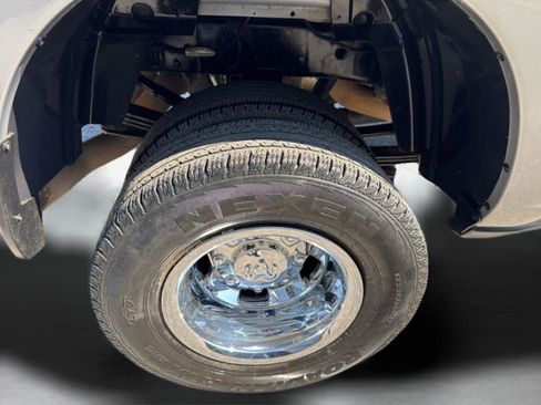 Used 2024 RAM 3500 Tradesman w/ Chrome Appearance Group image 26