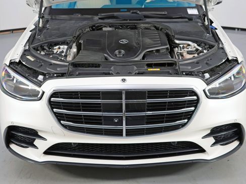 Used 2022 Mercedes-Benz S 500 4MATIC image 8