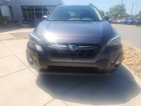 Used 2022 Subaru Crosstrek 2.5i Sport w/ Moonroof Package image 2