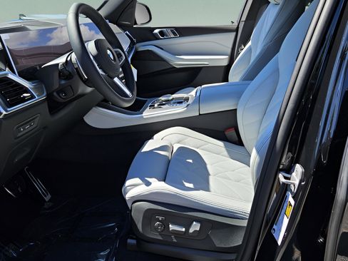 New 2026 BMW X5 sDrive40i w/ M Sport Package image 9