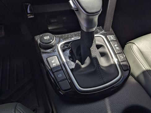 Used 2024 Kia Seltos SX w/ SX Sunroof Package AWD/4WD image 11