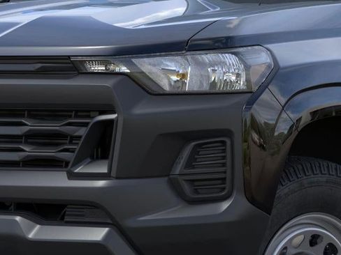 New 2025 Chevrolet Colorado W/T image 10