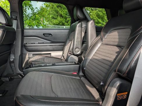 Used 2024 Nissan Pathfinder Rock Creek AWD/4WD image 21