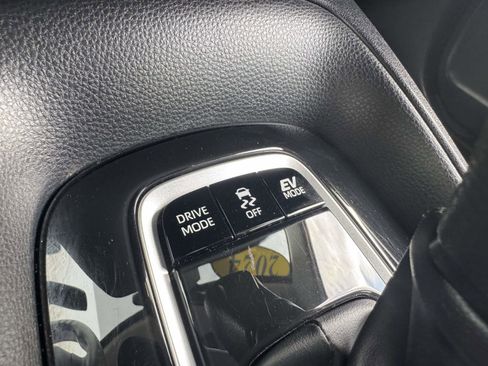 Used 2024 Toyota Corolla LE image 18