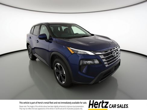 Used 2025 Nissan Rogue SV image 1