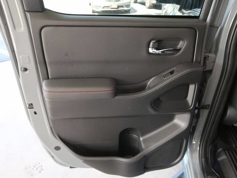 Used 2023 Nissan Frontier PRO-4X w/ Pro Convenience Package AWD/4WD image 31