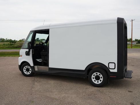 Used 2024 Chevrolet Brightdrop 400 w/ Commercial Equipment Package AWD/4WD image 8
