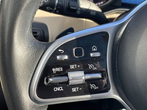 Certified 2022 Mercedes-Benz GLC 300 image 28