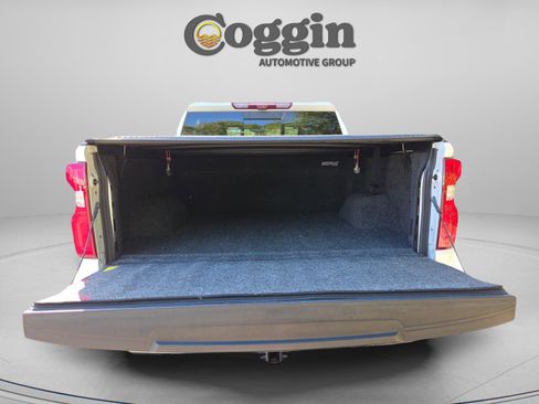 Used 2023 Chevrolet Silverado 1500 High Country w/ High Country Premium Package AWD/4WD image 13