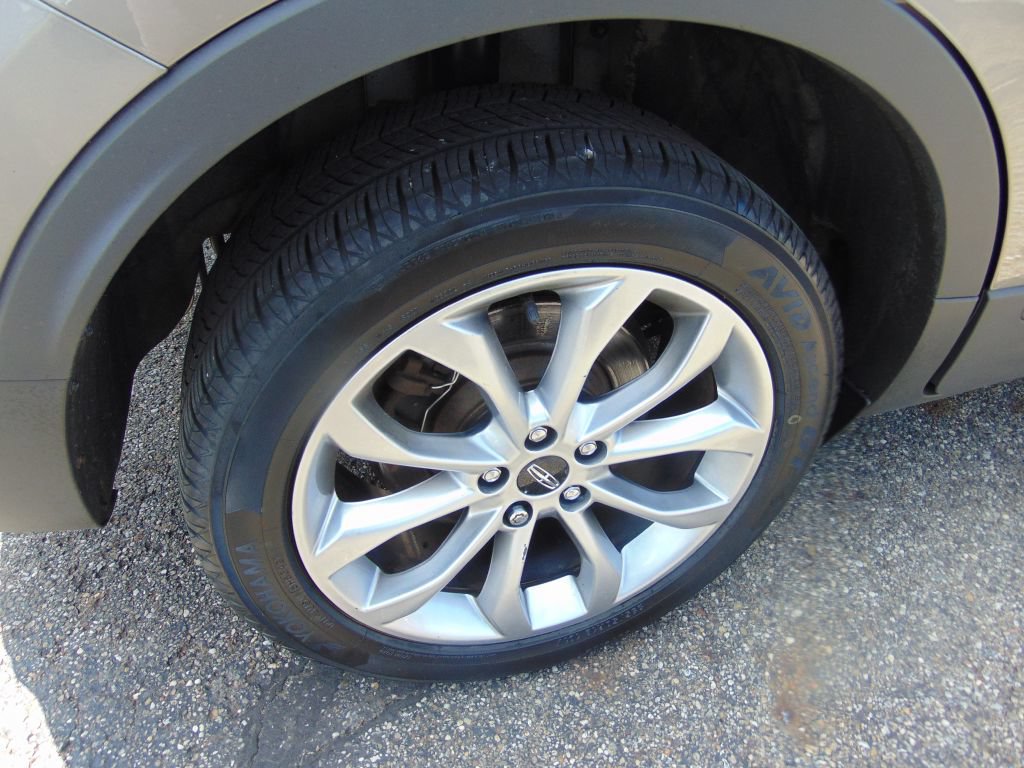 Used 2017 Lincoln MKC Select AWD/4WD image 25