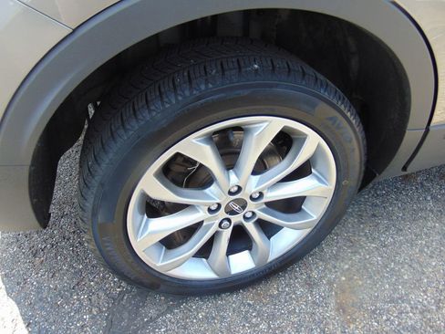 Used 2017 Lincoln MKC Select AWD/4WD image 25