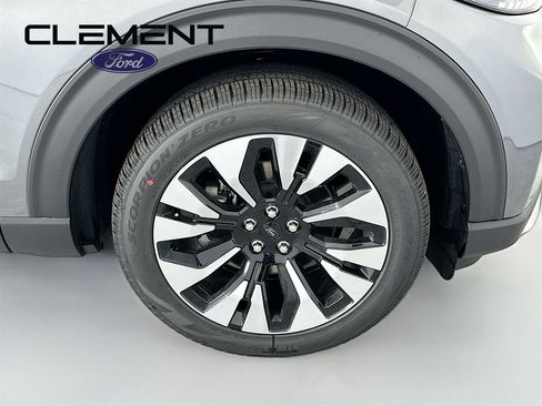 New 2026 Ford Explorer Platinum w/ LUX Leather Package AWD/4WD image 36