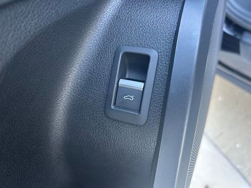 Used 2023 Audi Q5 2.0T Premium w/ Convenience Package image 54