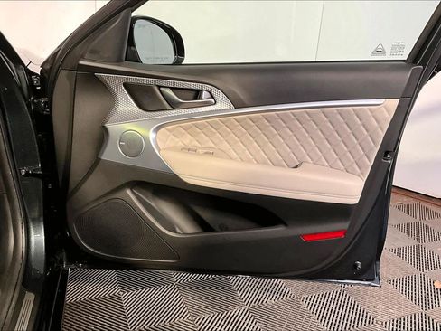 Used 2023 Genesis G70 3.3T w/ Sport Prestige Package image 22