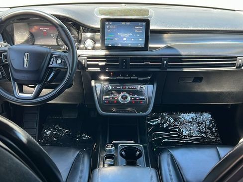 Certified 2022 Lincoln Corsair FWD image 9