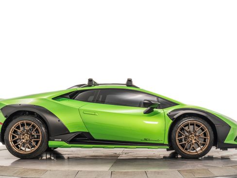 Used 2024 Lamborghini Huracan Sterrato image 57