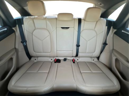 Used 2021 Porsche Macan AWD/4WD image 19