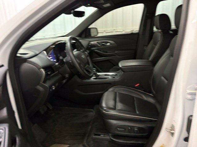Used 2023 Chevrolet Traverse Premier w/ Redline Edition AWD/4WD image 33