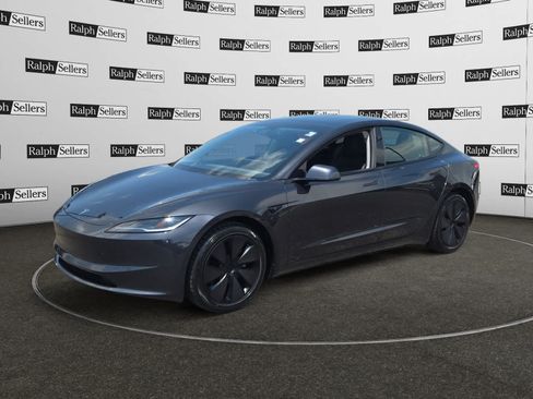 Used 2024 Tesla Model 3 Standard Range RWD image 2