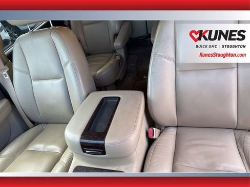 Used 2009 GMC Yukon Denali AWD/4WD image 14