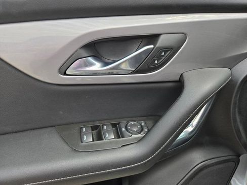 Used 2025 Chevrolet Blazer LT FWD image 14