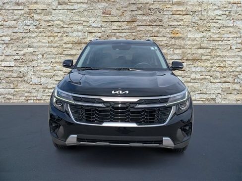 Certified 2025 Kia Seltos S FWD image 3