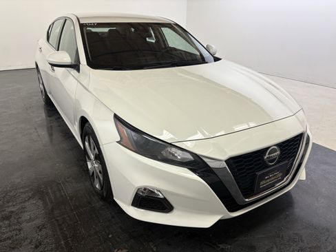 Used 2022 Nissan Altima 2.5 S image 5