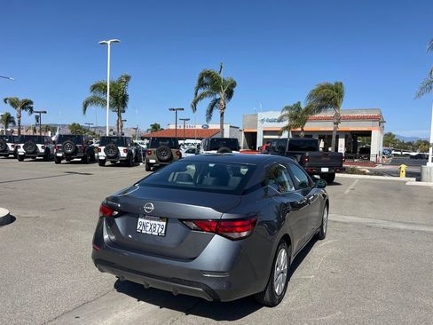 Used 2024 Nissan Sentra S FWD image 8