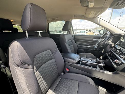 Used 2022 Nissan Pathfinder SV FWD image 37