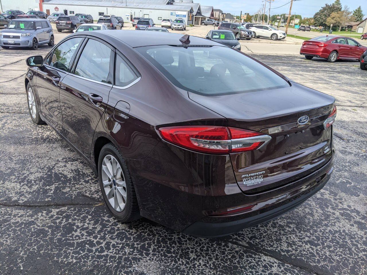 Used 2019 Ford Fusion SE FWD image 5