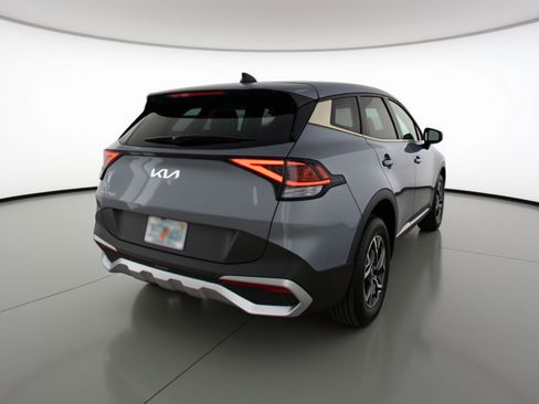 Used 2025 Kia Sportage LX FWD image 9